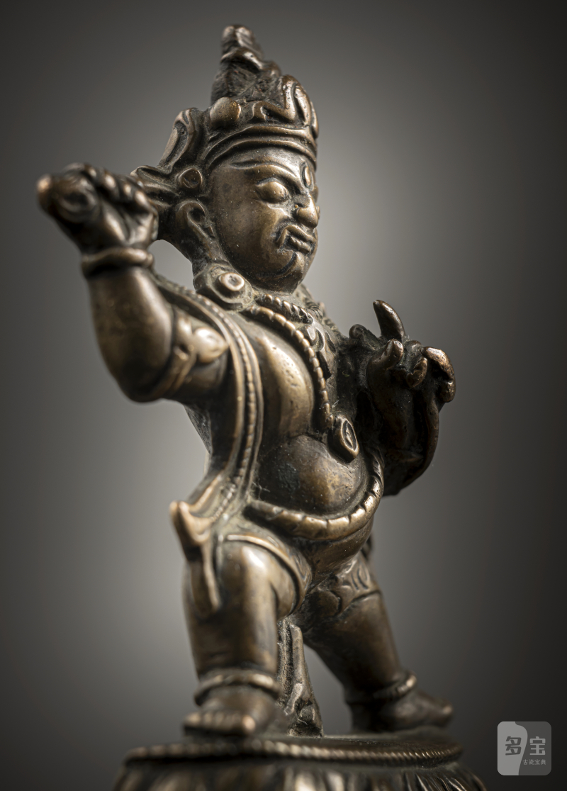 A BRONZE FIGURINE OF VAJRAPANI - 图5